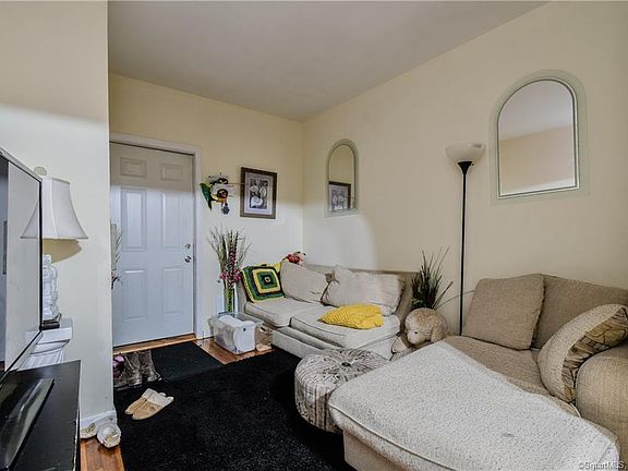 5th image of 485 Hawley Ave