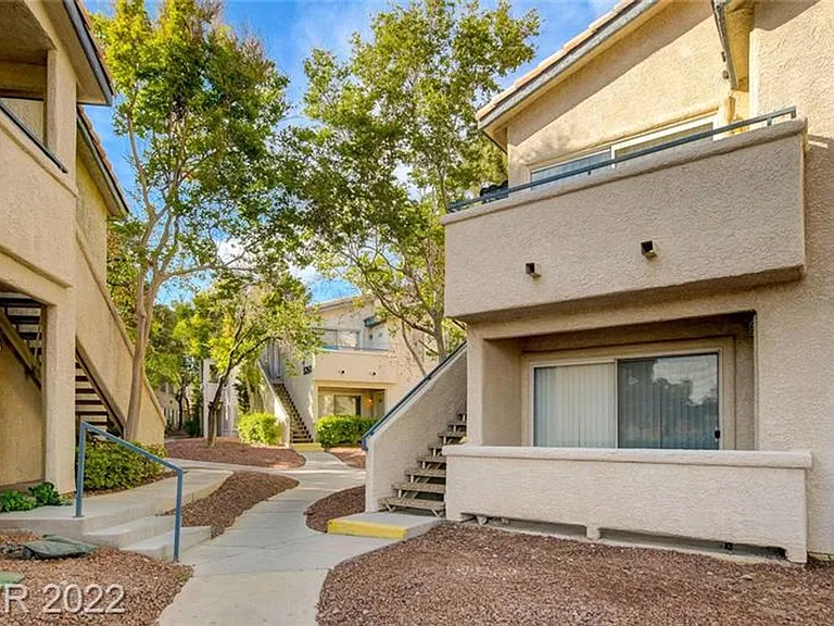 5235 Caspian Springs Dr #204 — Photo 2
