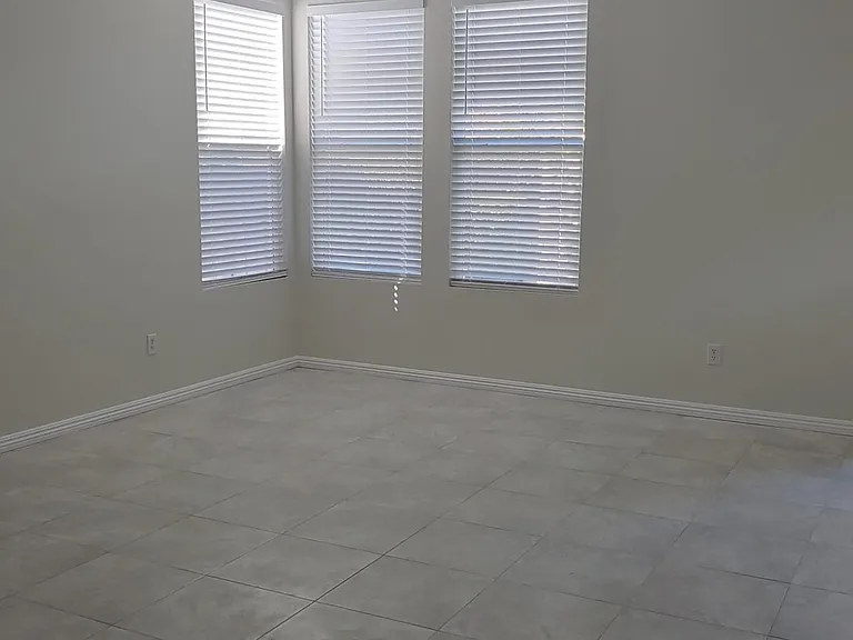 7839 W Manchester Ave — Photo 29