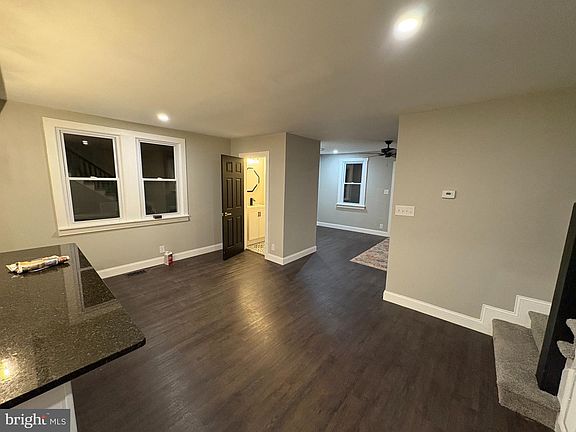 5th image of 1736 Kings Hwy