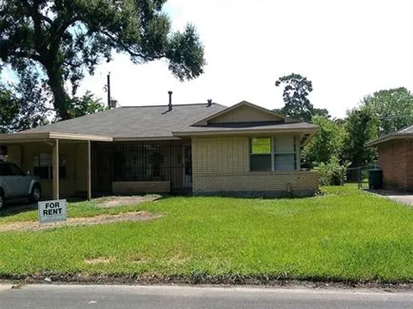 10214 Bretton Dr, Houston, TX 77016