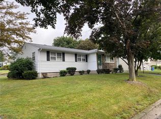 6 Ashley St, Cranston, RI 02920