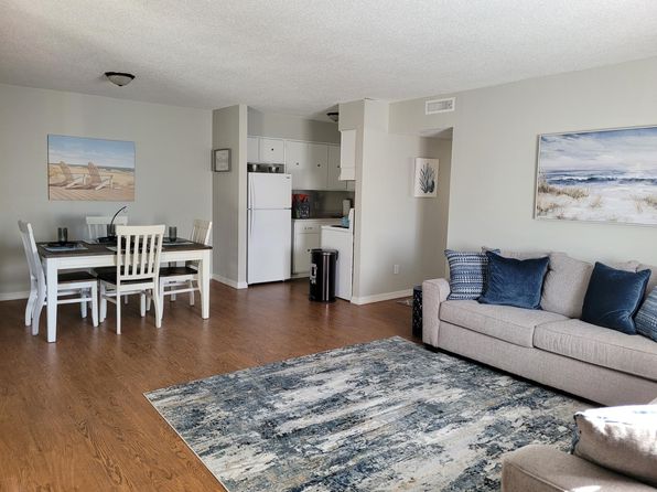 1215 N Main St APT 8