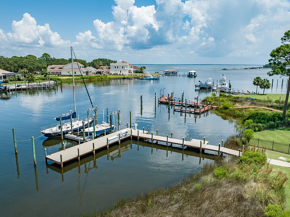 1st image of 128 Indian Bayou Dr