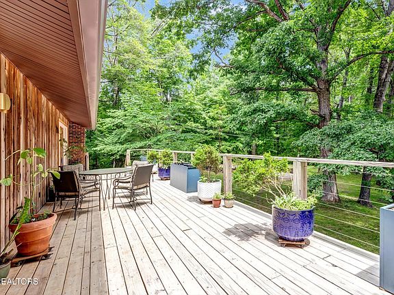 5th image of 6112 Batson Ln