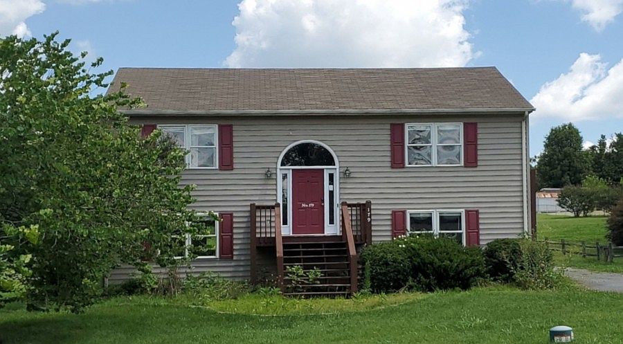 1st image of 179 Crestfield Dr
