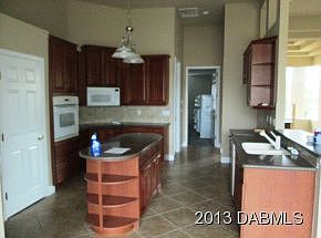 5th image of 811 Westlake Dr