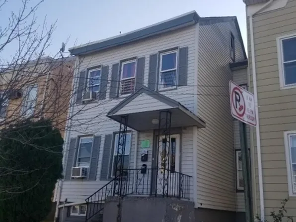 388 20th Ave, Paterson, NJ 07513