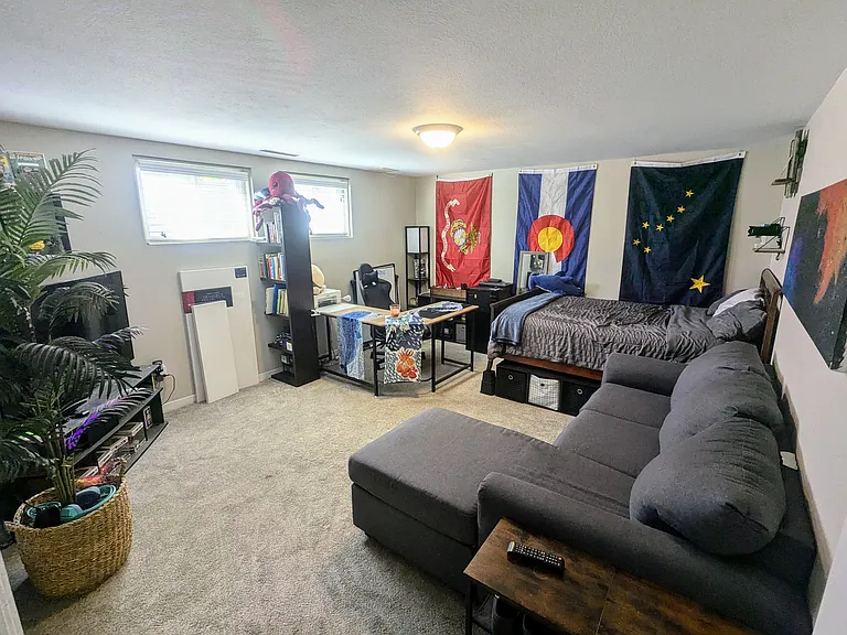 1422 Tesla Dr — Photo 3