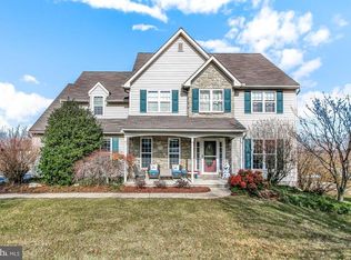 11 Ferndale Rd, Seven Valleys, PA 17360