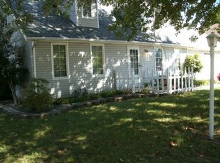 2812 S Scotts Ln, Springfield, MO 65807