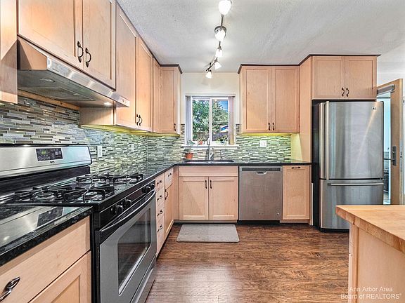 5th image of 1139 Wendy Ct