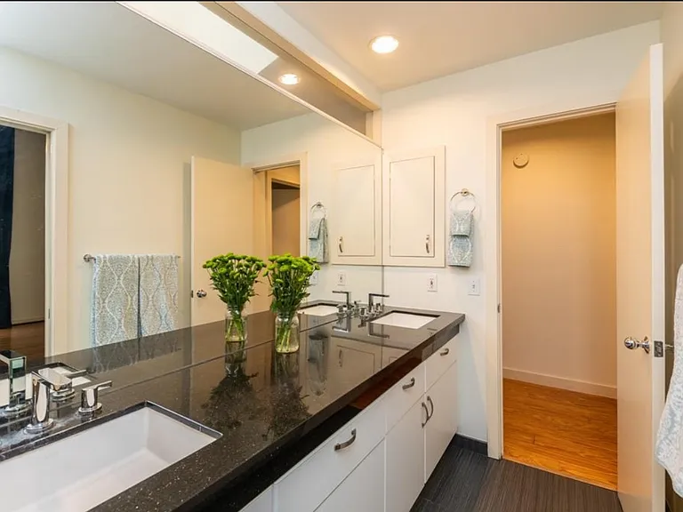 5235 Blossom St — Photo 16