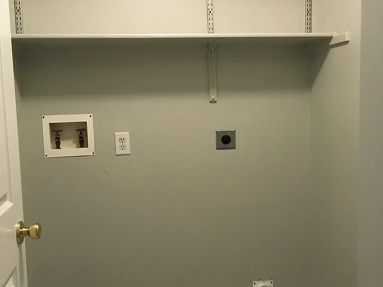 824 Cross Branch Dr — Photo 7