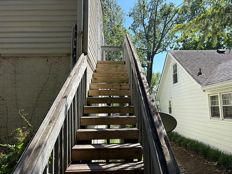 Colorado Ave — Photo 2