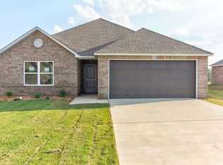 1304 Springvine Dr, Searcy, AR 72143