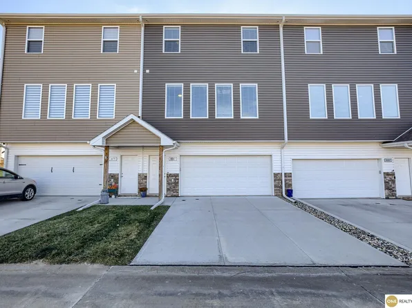 18183 Polk Ct, Omaha, NE 68135