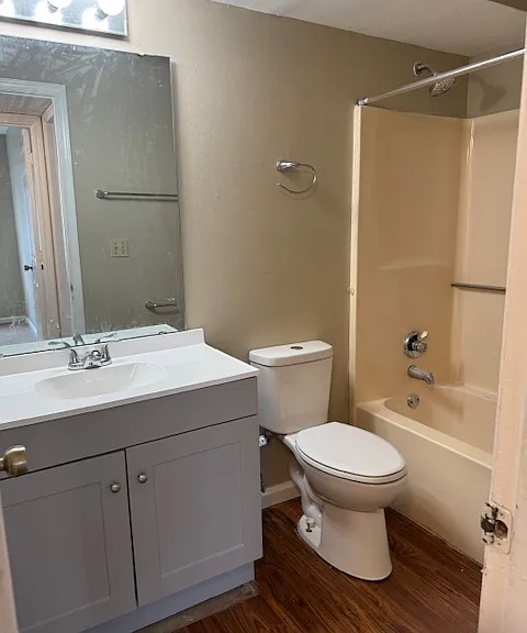 511 Mystic Dr #A — Photo 12