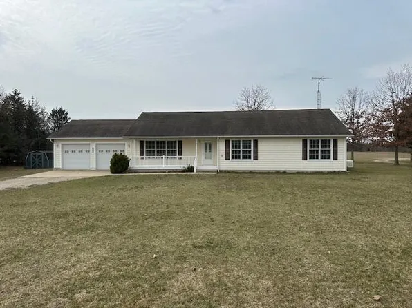 21315 205th Ave, Big Rapids, MI 49307