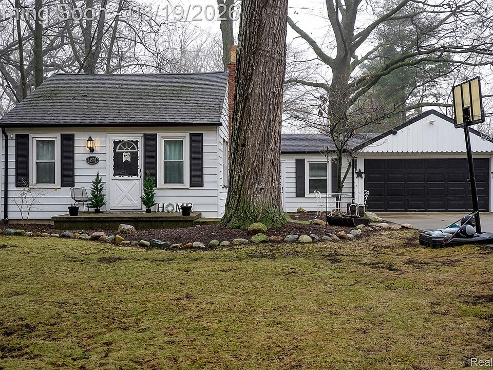 1st image of 14576 Bainbridge St