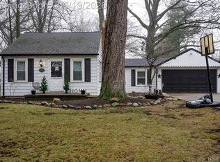 14576 Bainbridge St, Livonia, MI 48154