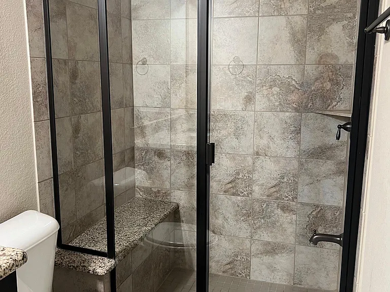 9012 Sandhills Dr — Photo 23
