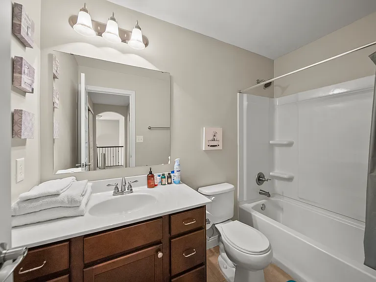10599 Geist View Dr — Photo 38
