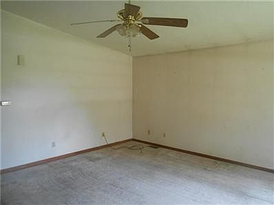 3rd image of 5615 S Lakeshore Dr