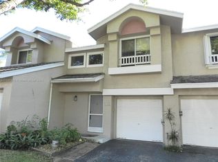 2262 Discovery Cir W, Deerfield Beach, FL 33442