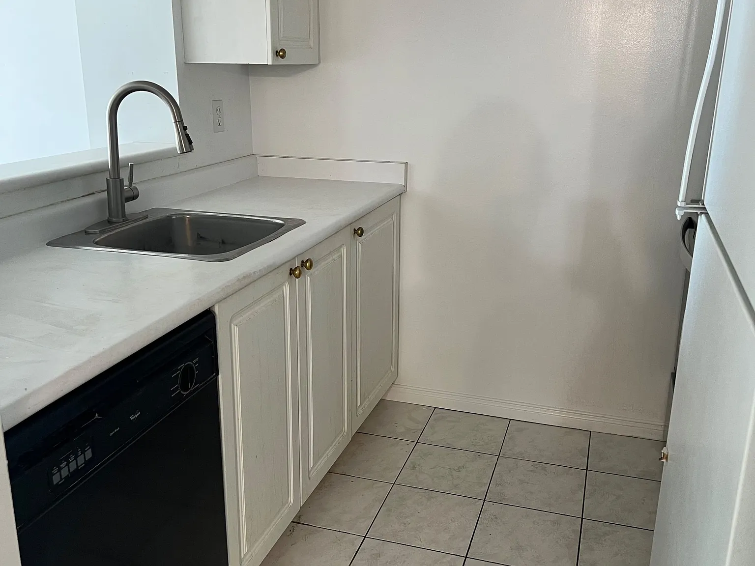 1 bed, $2,100 — Photo 2