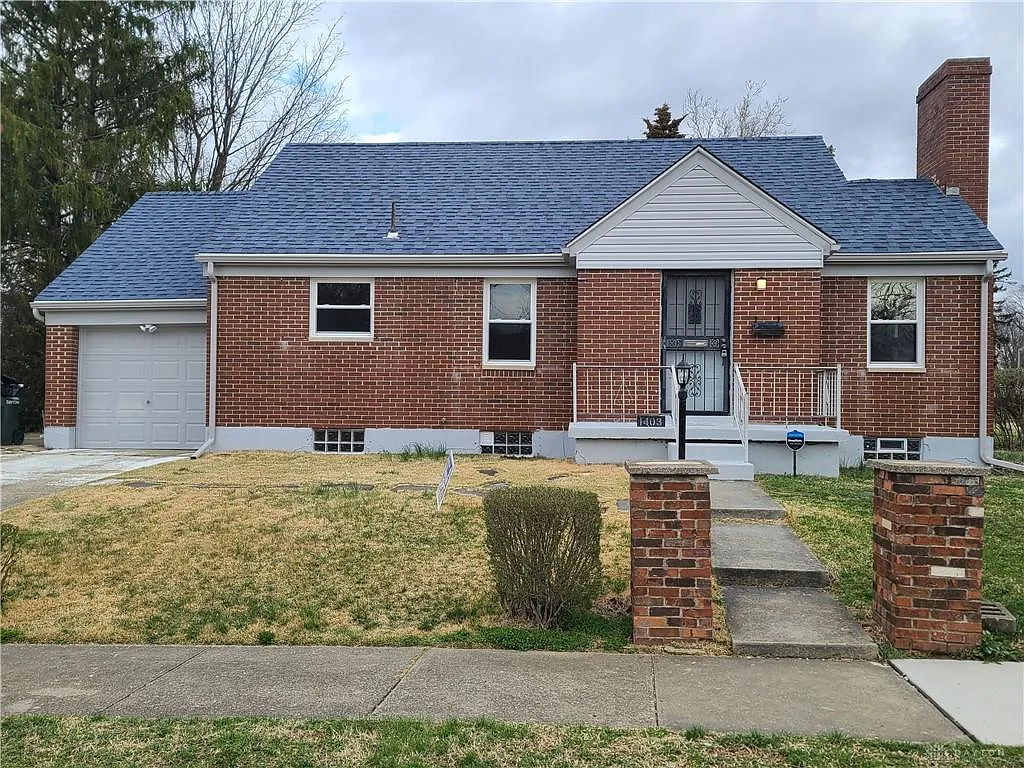 1403 Chadwick Dr photo 1