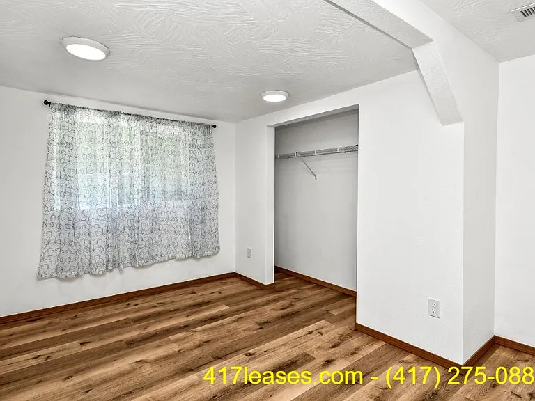 2518 N Weller Ave — Photo 18