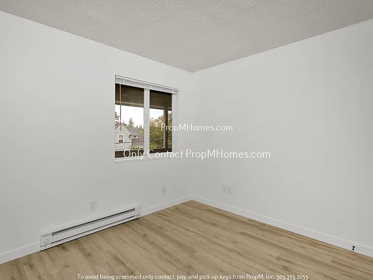 714 9th St — Photo 13