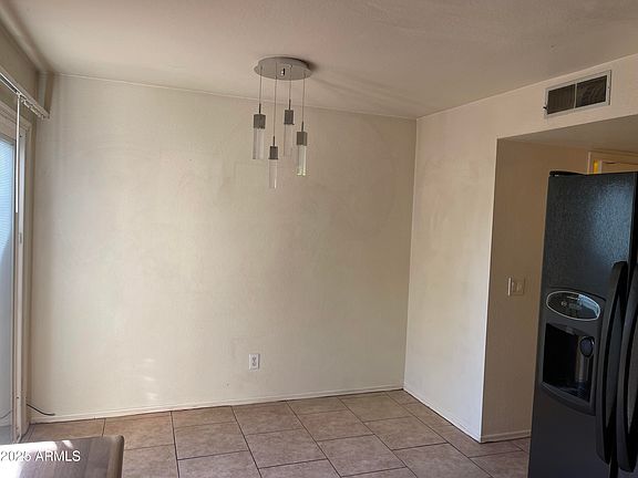 4th image of 4901 E KELTON Lane #1238