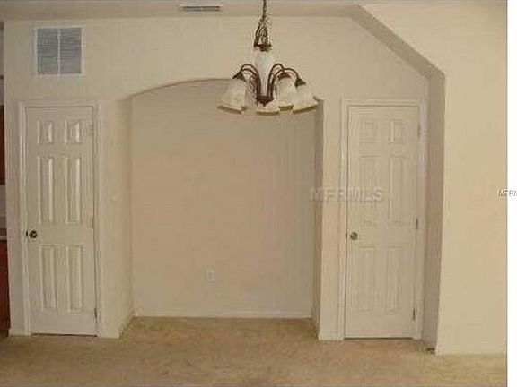 4th image of 3102 Wentworth Ln