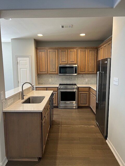 1st image of 4032 Granite Dr