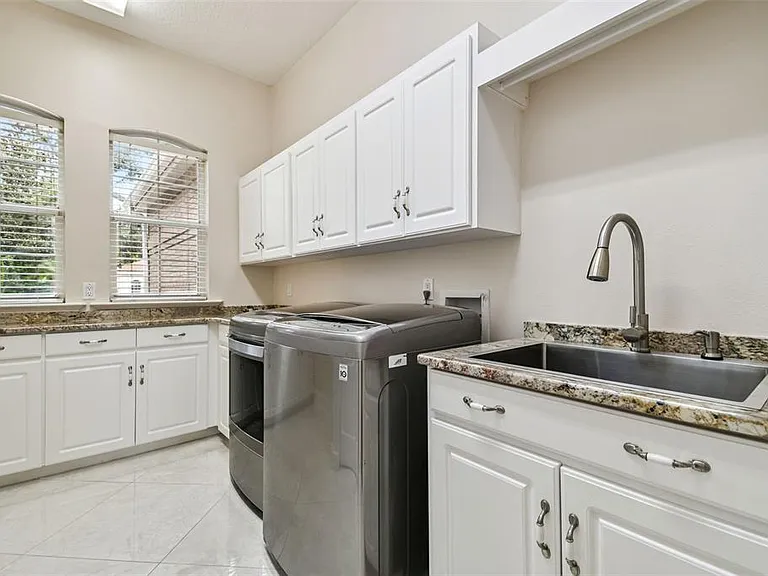 3020 Kensington Trce — Photo 15