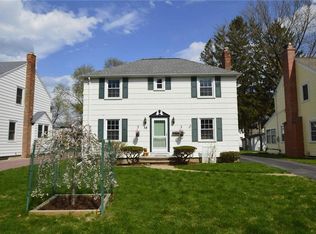 38 Poppy St, Irondequoit, NY 14617