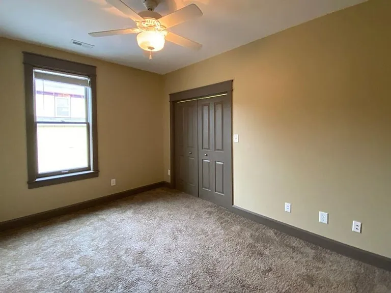 509 E Hillside Dr — Photo 18