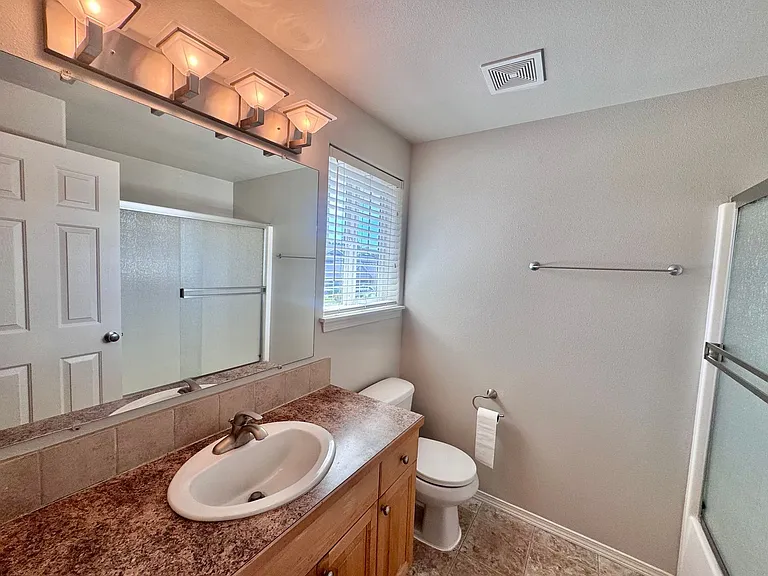 8007 NE 38th Ave — Photo 27