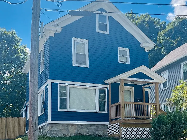 2 Valley St — Photo 1