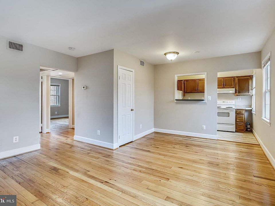 1st image of 1119 Pitt #3C