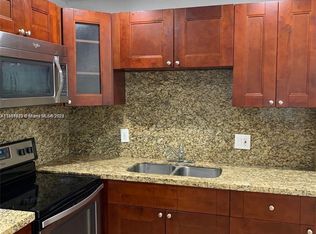 8704 NW 38th Dr APT 3, Pompano Beach, FL 33065