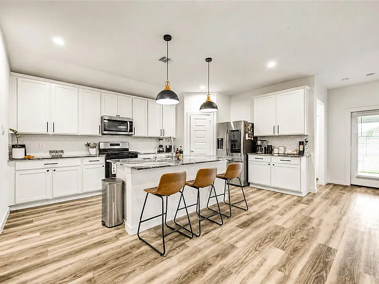 3238 Derry Hill Dr — Photo 15