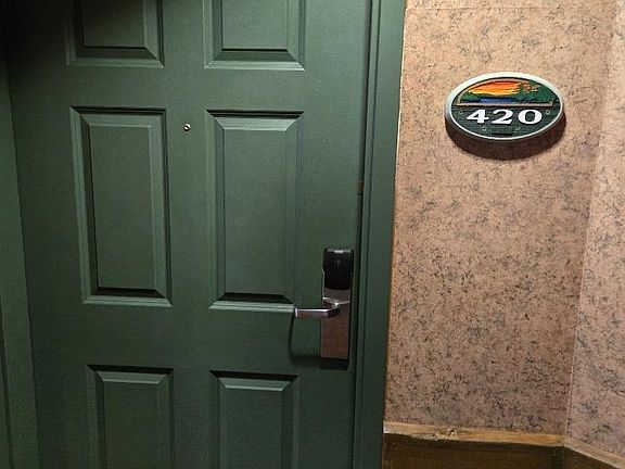 4th image of 350 E Hiawatha Dr #420