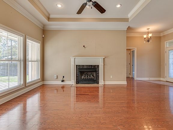 5th image of 112 Creole Ln