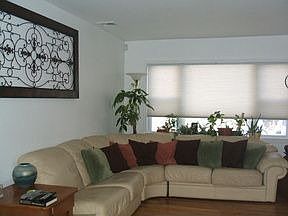 2nd image of 601 Willis St