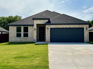 2524 Marlin St, Fort Worth, TX 76105