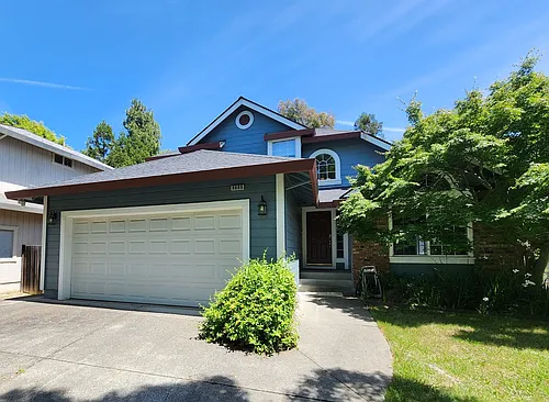 9609 Lord Dr Photo 1