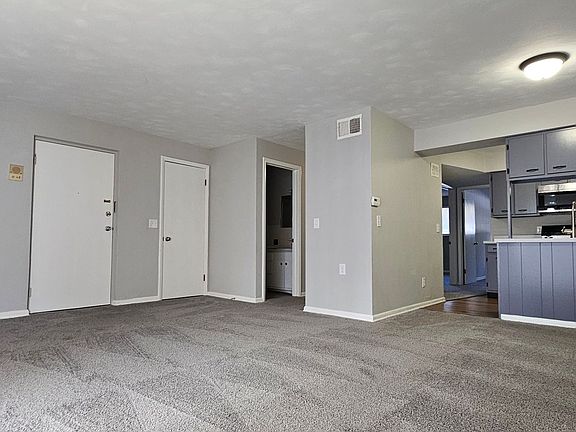 5th image of 3805 Briar Pl